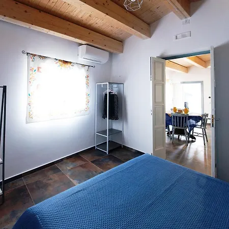 Apartment Palazzo Marchese Milo *