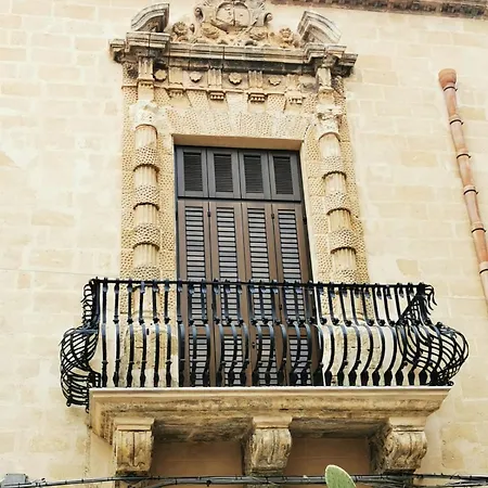 Palazzo Marchese Milo Apartment *