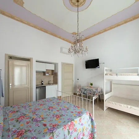 Apartment Palazzo Marchese Milo *