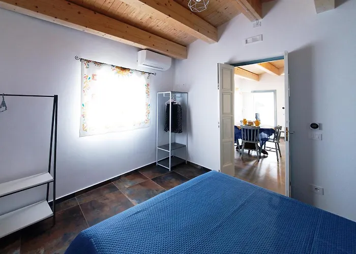 Apartment Palazzo Marchese Milo *