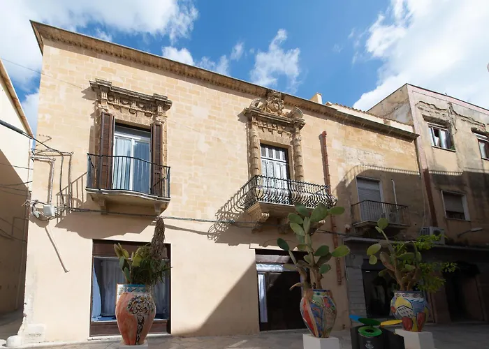 Apartment Palazzo Marchese Milo
