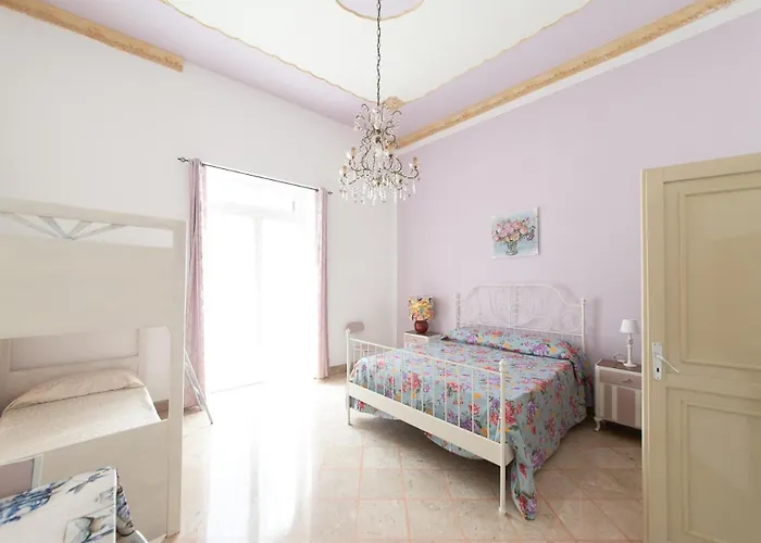 Apartment Palazzo Marchese Milo *